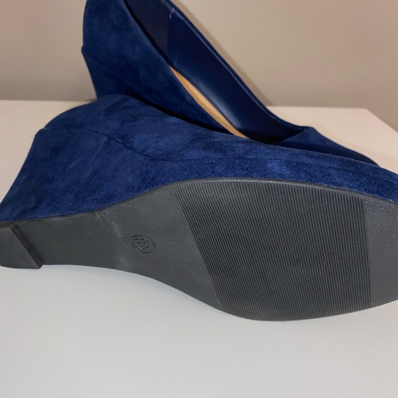 Navy Wedges - Picture 2 of 4